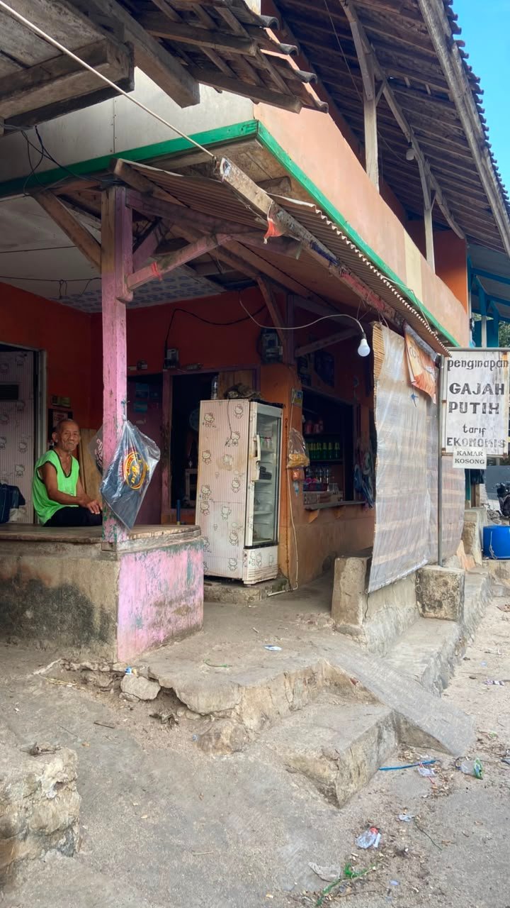 Penginapan Gajah Putih